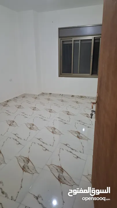 منزال للايجار منطقت الجلدة مساحة المنزل 110متر طابق سادس