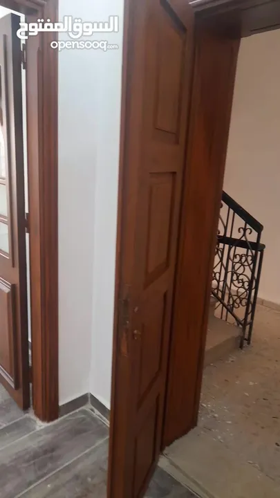 دهين مصري بخبره جيده انجاز في العمل صدق في المواعيدابواب تجزيع جميع انواع الدهانات بأسعار مناسبه جدآ