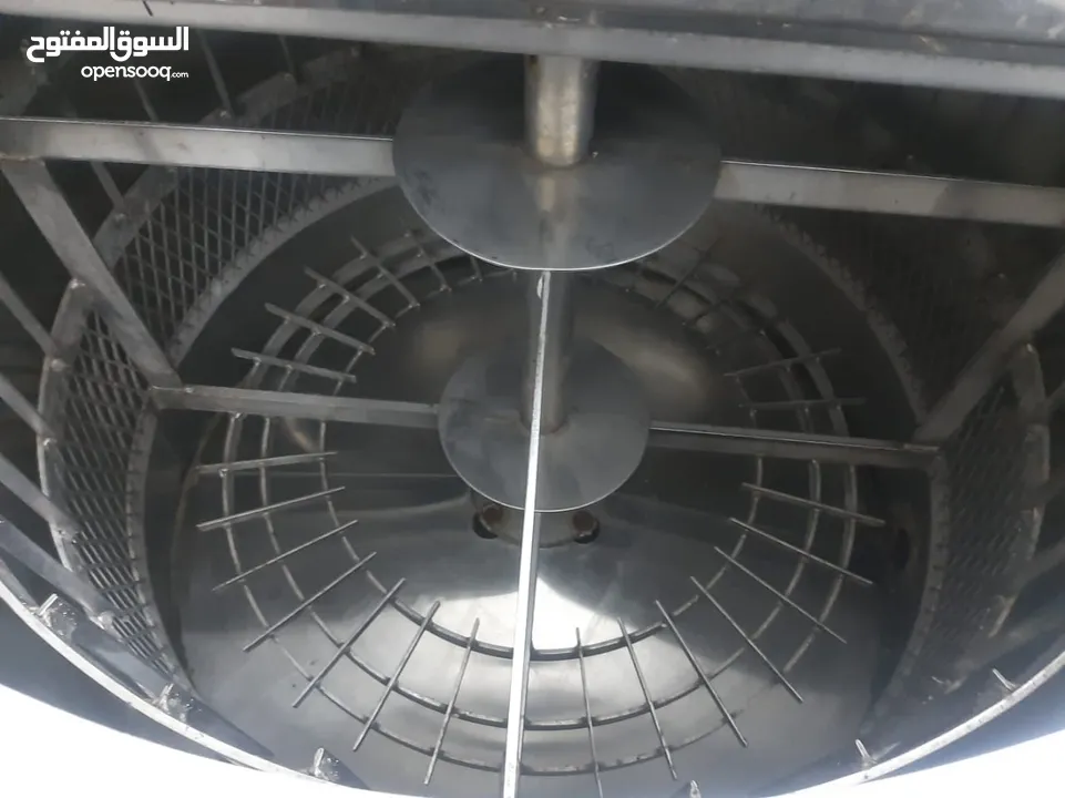 27 خلية نحل عشرات مع فرازه امريكيه من شركة دادنت أمريكا  وعدة نحل تحمل سنجل