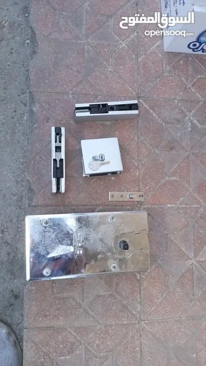ماتور باب هيدروليك لأبواب السكيوريت مع القفل مستعمل شهر واحد فقط للبيع بسعر مغري