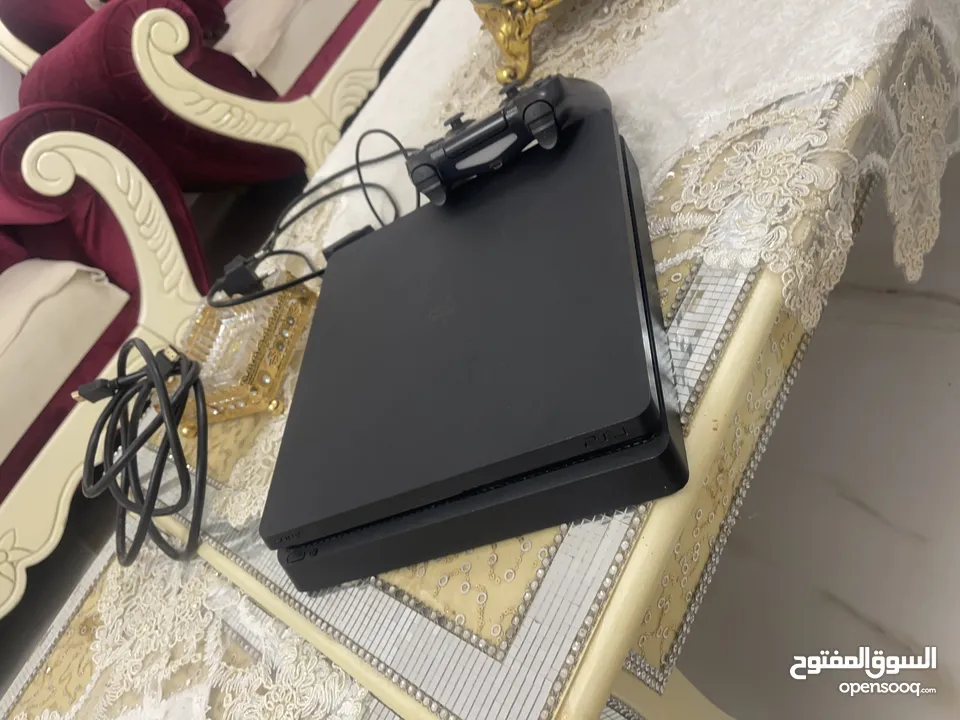 PlayStation 4 slim 1TB