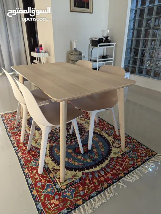 For sale Dining Table Set IKEA in Excellent Condition Like New