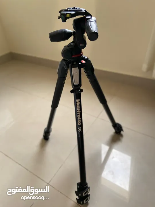 MT190 Aluminum Tripod