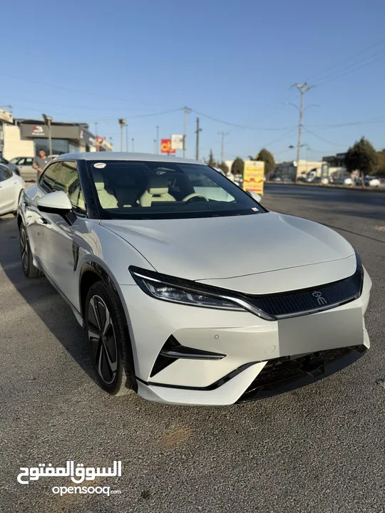 BYD SONG L 2023  متوفره لونين عظمي وفيراني  عداد اقل من 9000 كيلو  فحص كامل  لا يوجد اقساط شخصيه