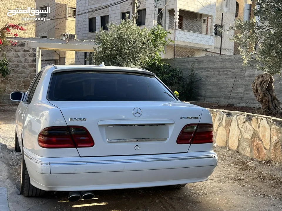 مرسيدس قرش ونص 2000 E270/220