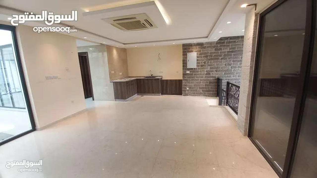 فيلا مستقله فارغه للايجار+ تشطيبات فاخره سوبر ديلوكس مسبح + مصعد + 4 طوابق
