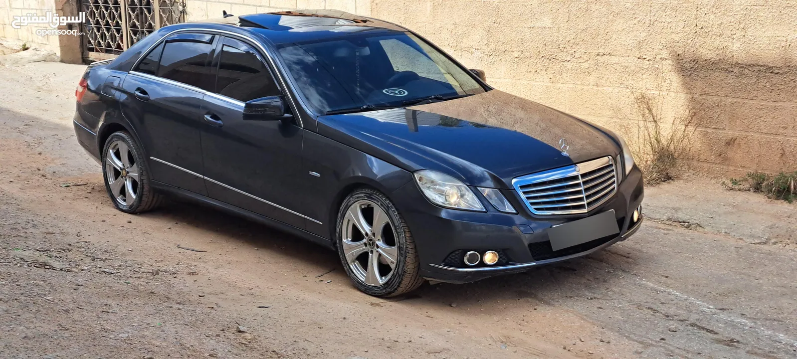 مرسيدس E 200 بحالة ممتازة
