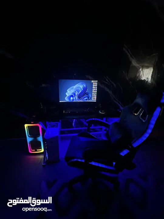 كمبيوتر للبيع