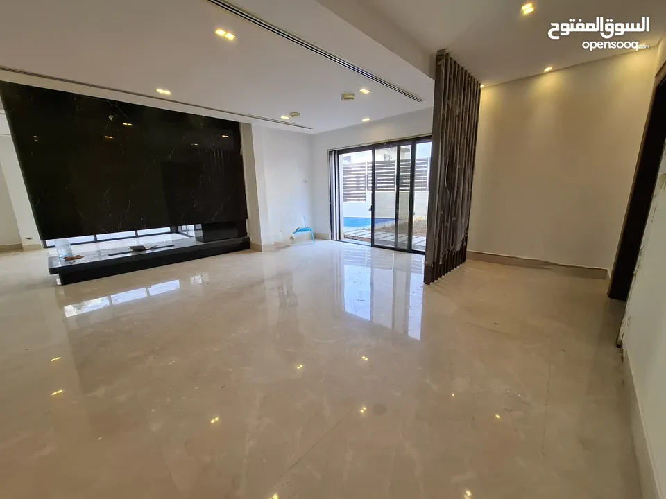 Villa for sale  ( Property 43026 )-174809396