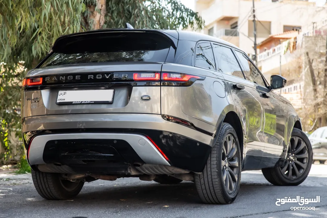 Range Rover Velar 2018 R Dynamic   السيارة وارد الشركة و قطعت مسافة 63,000 كم فقط