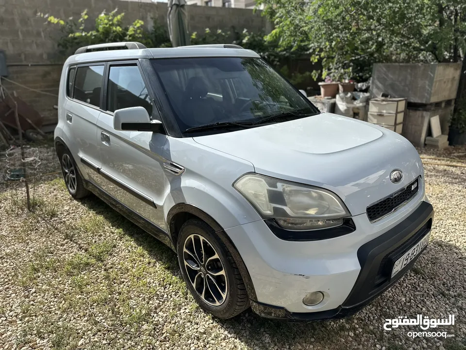 كيا سول 2010 لون ازرق/سكني بحالة ممتازة - محرك 1600cc VVT - جير اوتوماتيك تبترونك