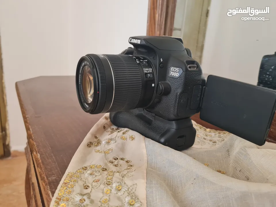 كاميرة كانون 700 d فل hd.