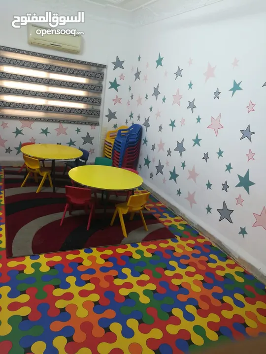 أثاث حضانه بحالة ممتازة للبيع