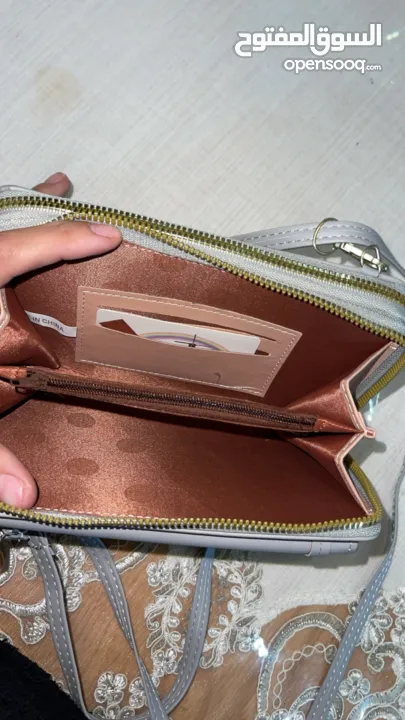 شنطة كتف رمادية