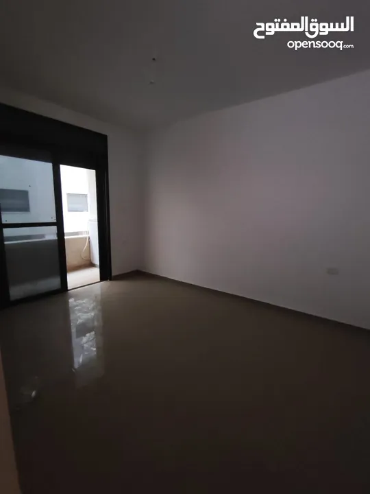 للايجار شقه ديلكس على شارع عين مصباح المؤدي الى الطيره