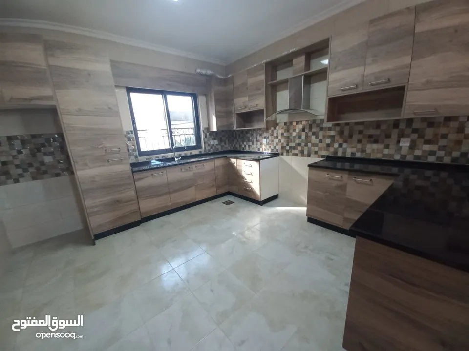 شقة دوبلكس في أرقى واجمل مناطق دابوق ثالث مع روف