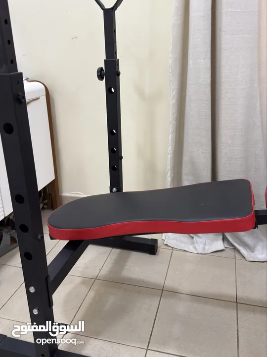 كرسي لرفع الاثقال شبه جديد