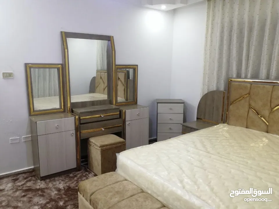 (غرفة ضيوف مع سفره ، غرفة نوم ) شبه جديد