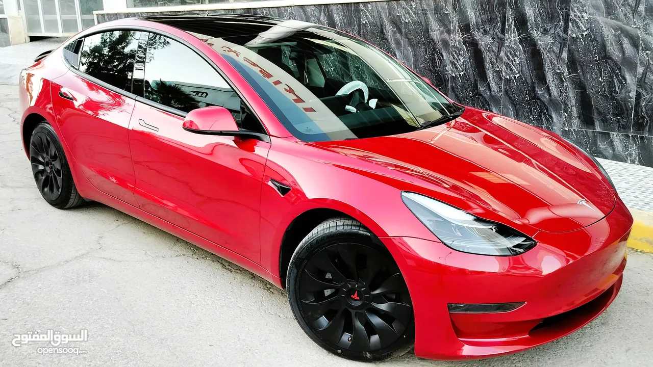 تيسلا 2023 model 3 فحص كامل 4 جــيــد ممشى قليل 18 الف بحالة الوكالة لون مميز بسعر لقطة ومحروووق