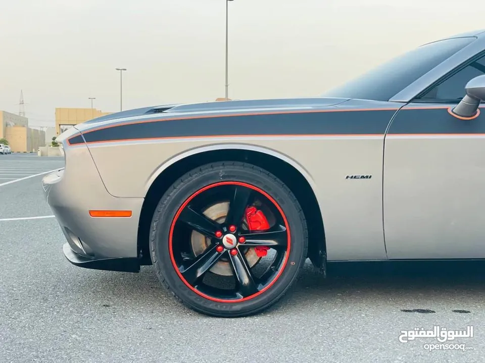 DODGE CHALLENGER 2018 R/T WITH KIT SRT ORGINAL / V8