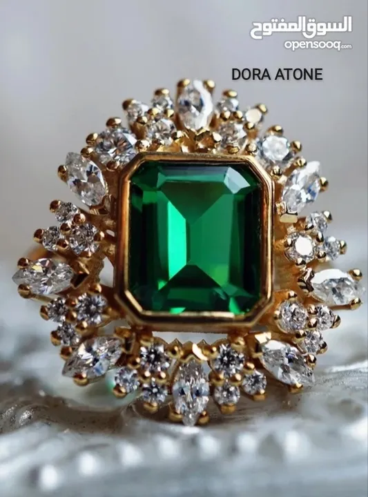 Big Emerald Stone ring