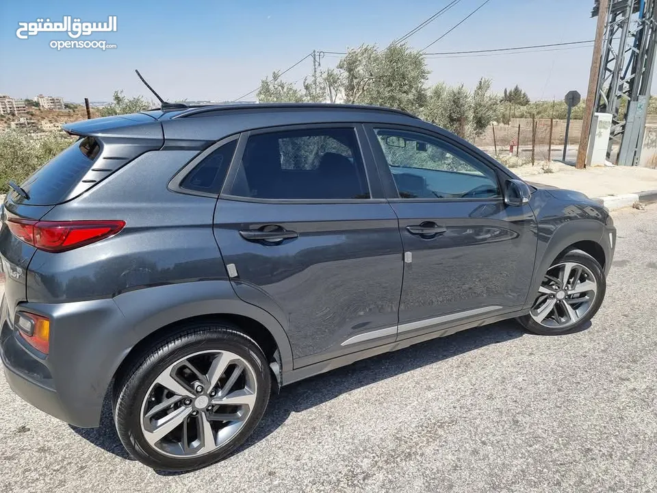 كونا 2018 فل مع فتحة للبيع او بدل جديدة بوضع الشركة