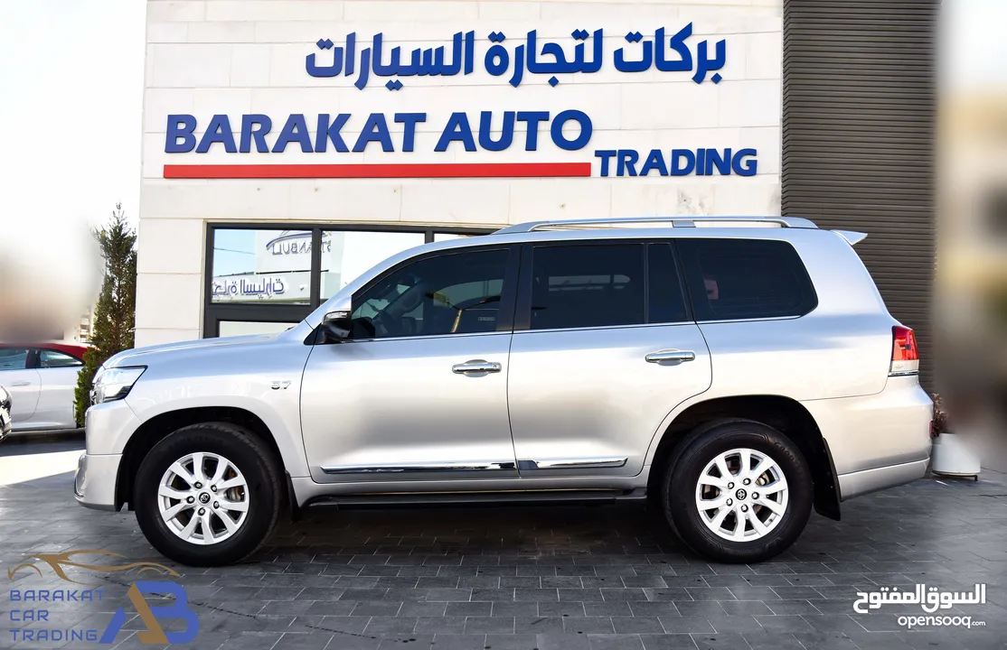 تويوتا لاند كروزر VX.R 2017 Toyota Land Cruiser VX.R 5.7L V8