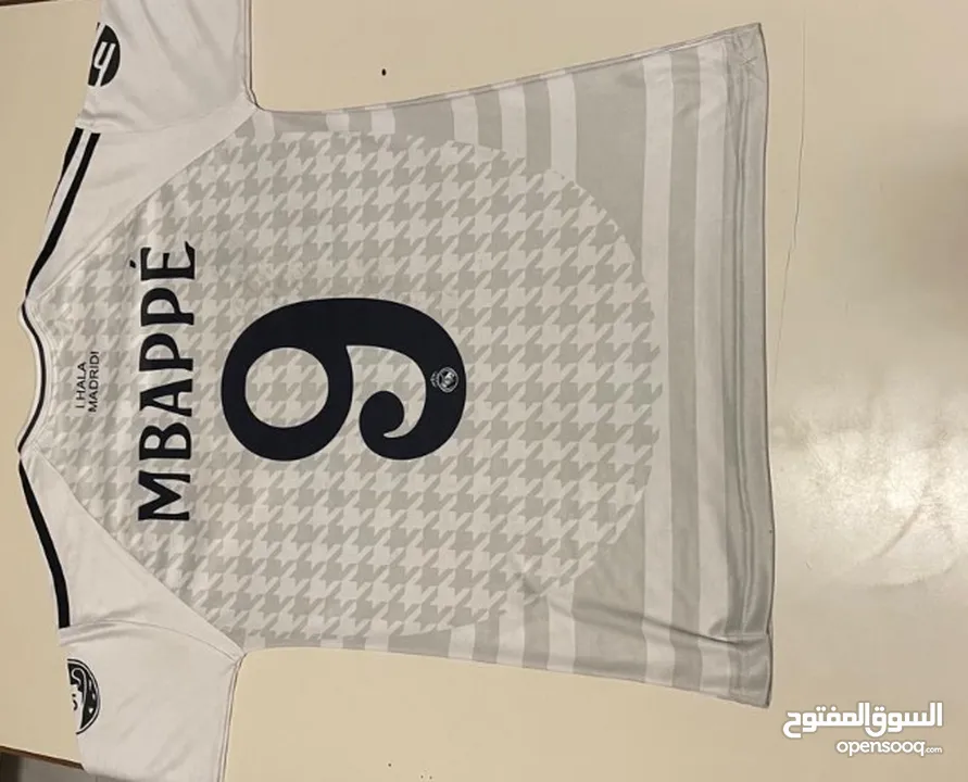 ملابس رياضية كرة قدم بجودة جيدة