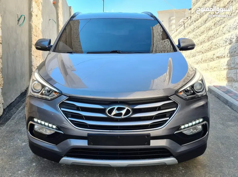 جيب هيونداي  سنتافي 2016  سبع ركاب للبيع