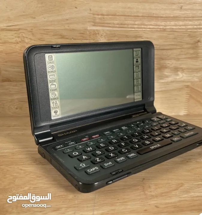 Sharp Zaurus ZR-5000 Black & Gray Handheld PDA Personal Electronic Organizer