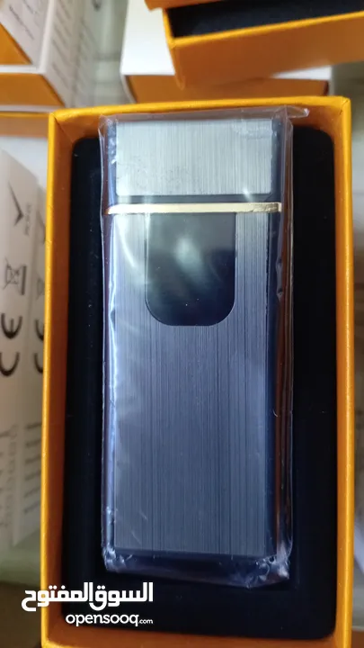 قداحات ستانلس شحن كهربائيه مع ال USB بصندوق انيق
