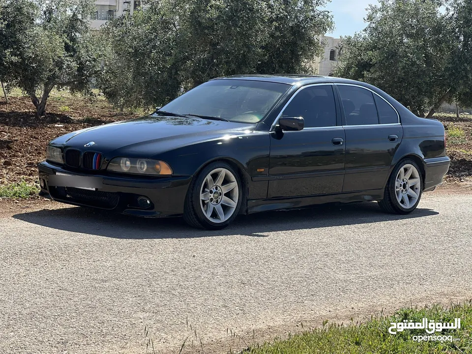 Bmw 520i e39 بي ام دبليو دب جير عادي الرجاء التواصل على رقم بالاعلان  ا2003
