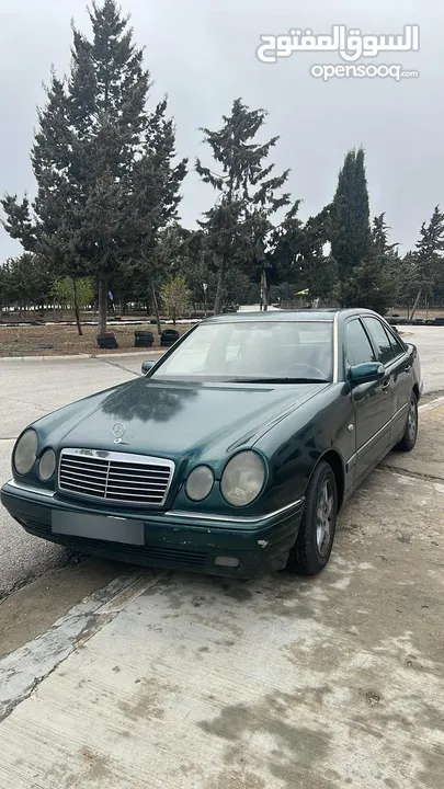 مرسيدس للبيع قرش ونص  مرخص سنه سبب البيع خارج البلد