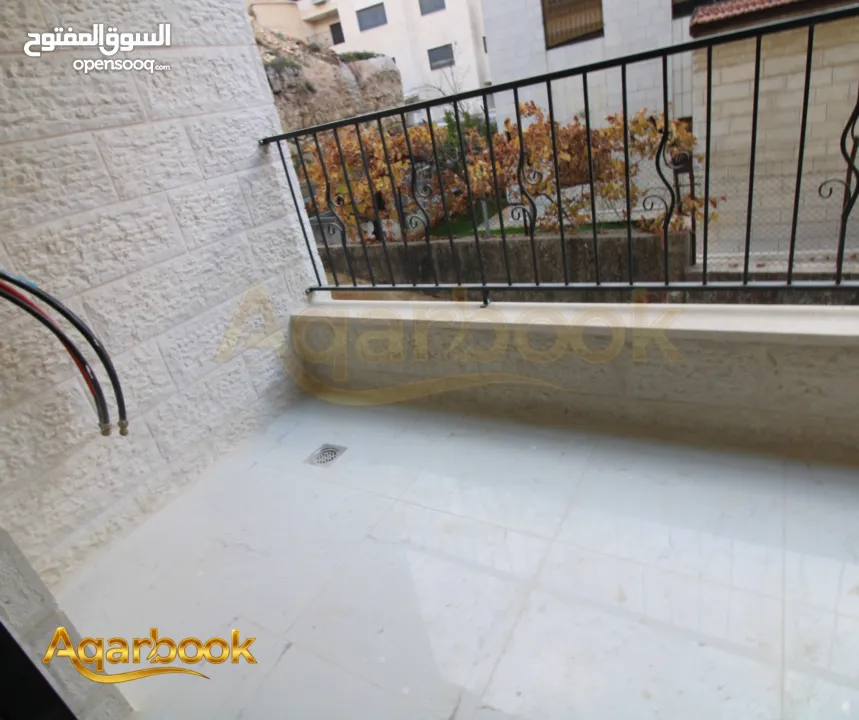 شقتين مميزات للبيع عين منجد – تحت شارع المهندسين