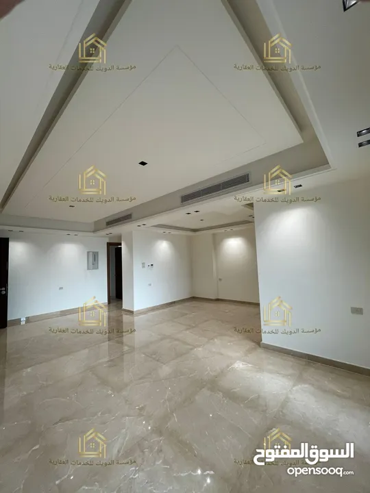شقة فاخرة - لم تسكن - 4نوم 2ماستر - 230م - ارضية - ترس - موقع هادئ ومميز
