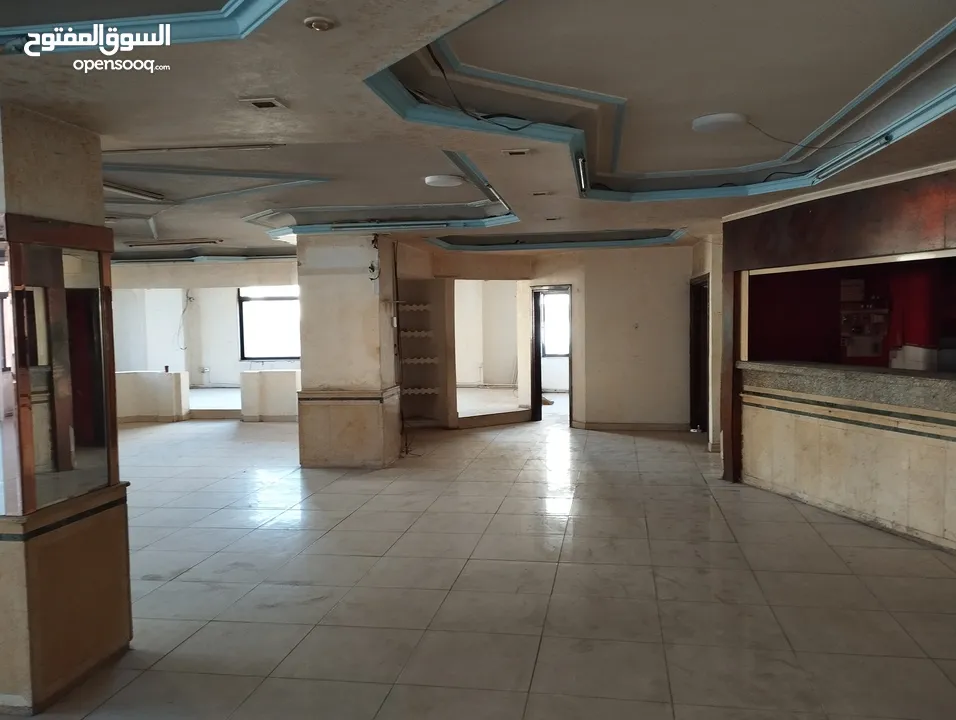 معرض للايجار في الجاردنز
