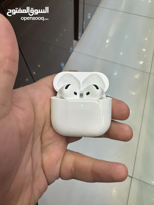 Apple airpods 4th generation latest only 4 days used just like brand new with original box invoice