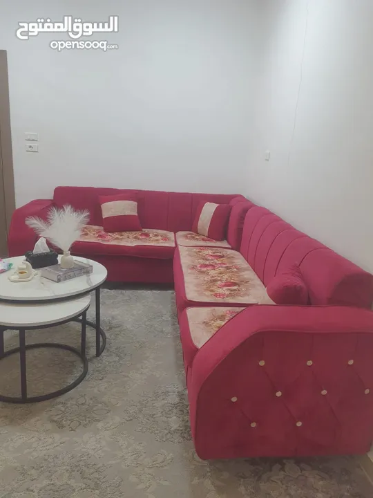 طقم كونر 7 مقاعد بحالة جيدة
