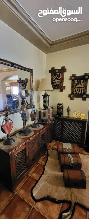 في أرقى مناطق أم أذينة شقة طابق ثالث 180م بتشطيبات مميزة وسعر مغري/ ref 6040