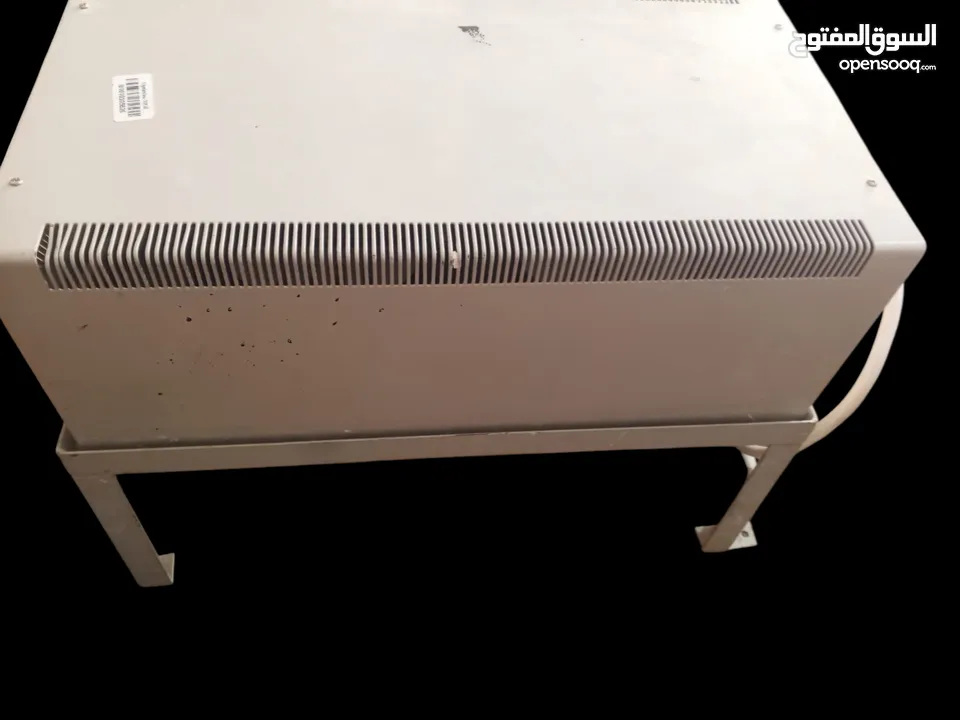 اجهزة تنظيم كهرباء 10000 وات صناعه اسبانيه (voltage regulator) شبه جديد