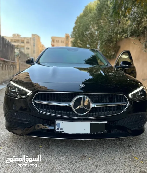 مرسيدس C200 2023 عداد قليل جدا 16000KM بانوراما وارد غرغور تحت الضمان