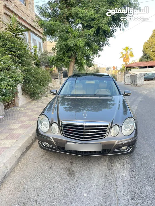 مرسيدس E200 فل كامل بانوراما موديل 2007