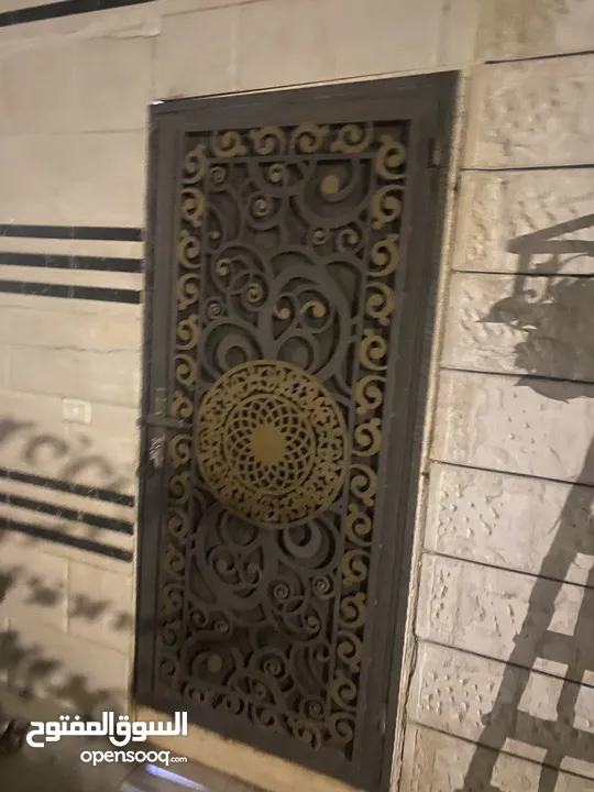 باب حديد تفصيل وكالة مقاس متر xمترين
