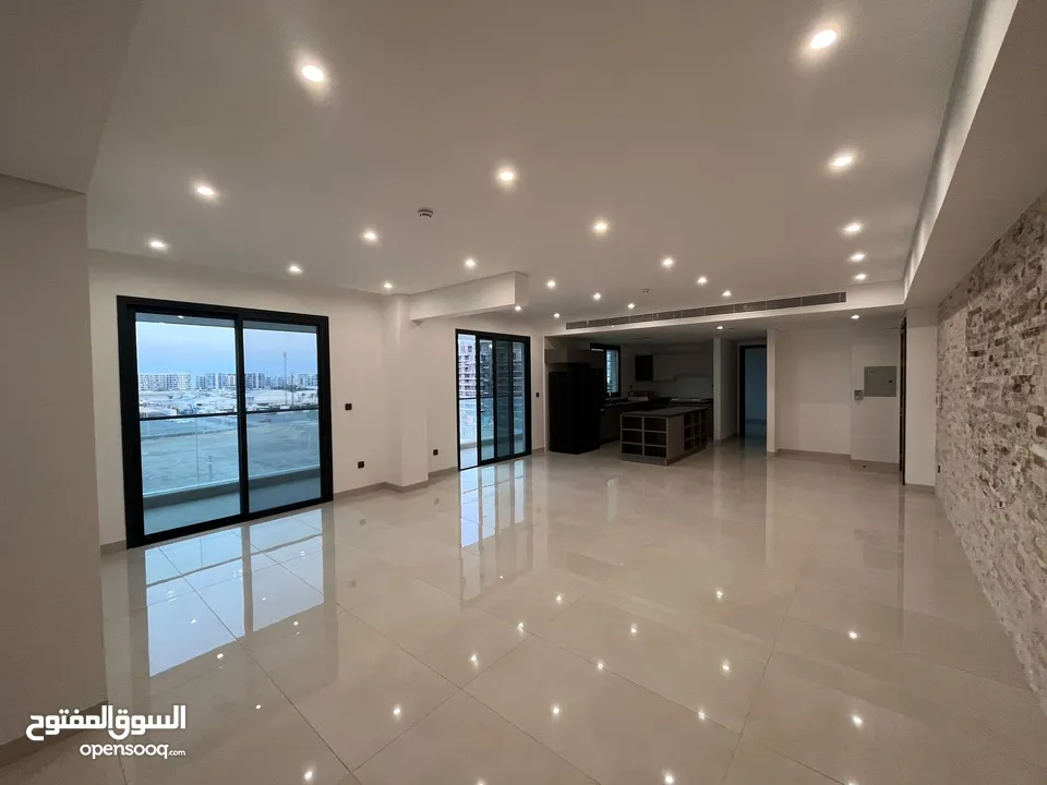 3 BR Spacious Apartment in Lagoon Residences for Rent