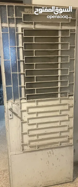 باب حديد خارجي