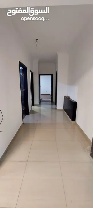 شقة مميزة جدا للبيع مع روف منطقة الجندويل بل قرب من الأحوال المدنية
