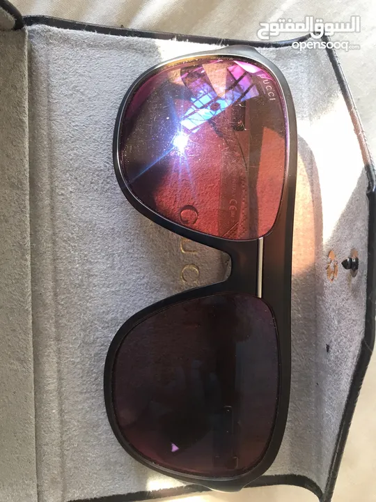 نظاره ماركه Gucci  اصليه  ايطاليه مع علبتها الاصليه ايضا