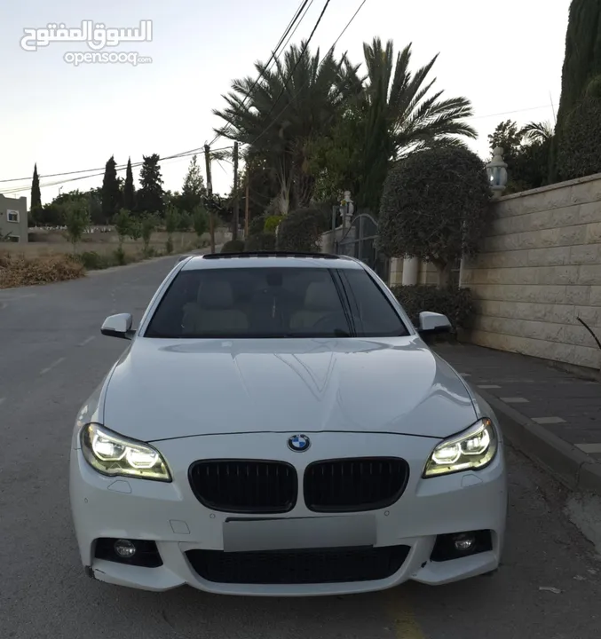 بي ام دبليو 520 لون مميز