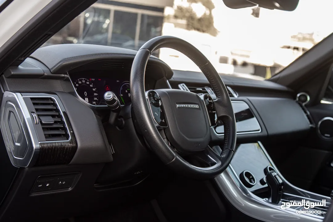 Range Rover Sport 2020 Hse Plug in hybrid Black Edition   يمكن التمويل بالتعاون مع المؤسسات المعتمدة