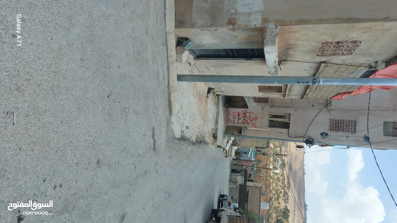 بيت للبيع مخيم الحصن